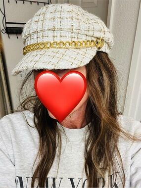 Y2K Gold-Chain Cream Tweed Newsboy Cap